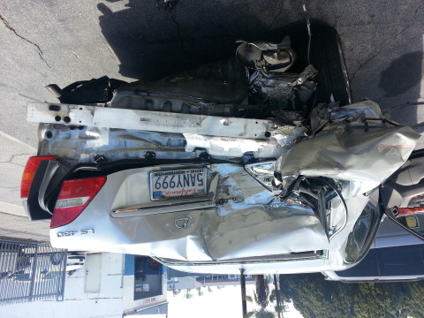 04.02.2014 Car of attorney Taitz hit